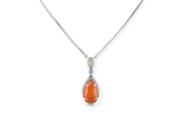 Picture OPAL COLLIER