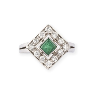 Picture QUADRATISCHER SMARAGD HALO RING