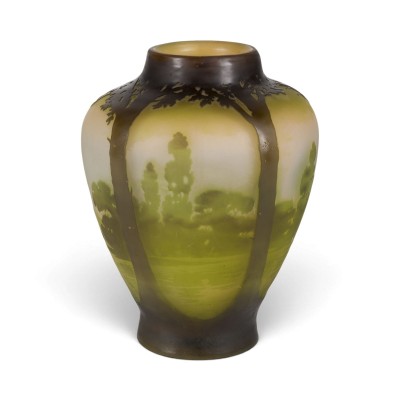 Auktion 160<br>VASE MIT SEELANDSCHAFT