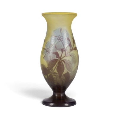 Bild VASE MIT KORNBLUMEN-DEKOR