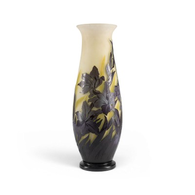 Auktion 160<br>GROSSE VASE MIT ORCHIDEENDEKOR
