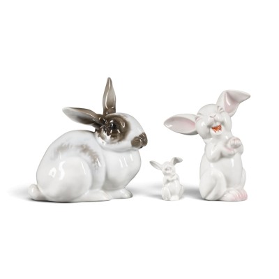 Bild EIN KANINCHEN UND ZWEI HASEN