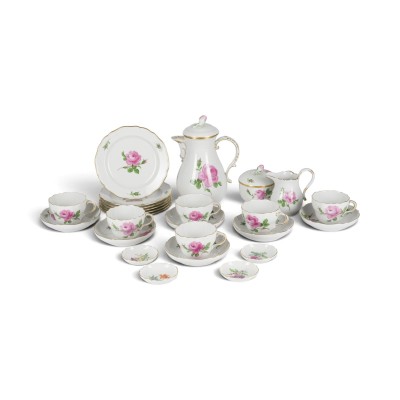 Bild 25-TEILIGES KAFFEESERVICE 'ROTE ROSE'
