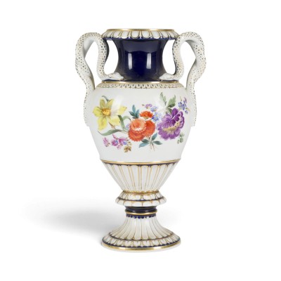Bild SCHLANGENHENKELVASE MIT BLUMENMALEREI