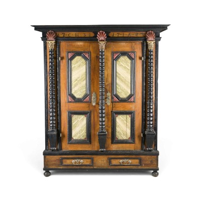 Auktion 160<br>BAROCK KISSENSCHRANK