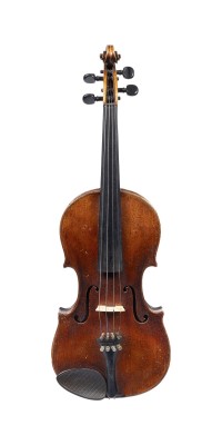 Auktion 160<br>VIOLINE NACH 'NICOLA AMATI' UND ZWEI VIOLINBÖGEN
