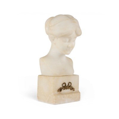 Auktion 160<br>JUGENDSTIL-BÜSTE EINER JUNGEN FRAU