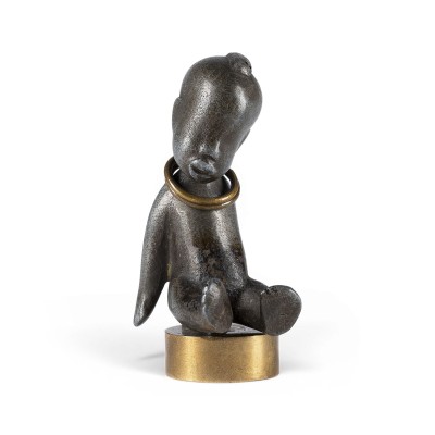 Auction 160<br>AFRIKANISCHER JUNGE SITZEND
