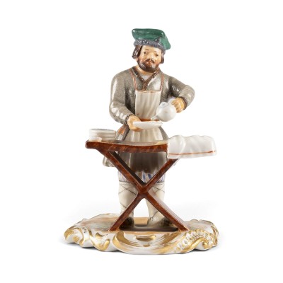 Auktion 161<br>FIGUR 'SBITENHÄNDLER' AUS DER SERIE 'STRAßENTYPEN UND HÄNDLER'