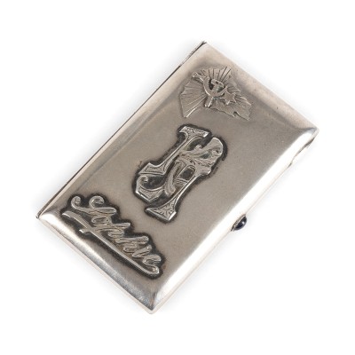 Bild ZIGARETTENETUI 'SOPHIE' MIT MONOGRAMM UND HAMMER UND SICHEL