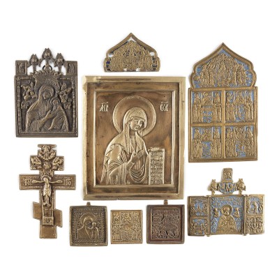 Bild SAMMLUNG VON NEUN BRONZE-IKONEN: KRUZIFIX, DARSTELLUNGEN DER GOTTESMUTTER SOWIE HEILIGER NIKOLAUS VON MYRA
