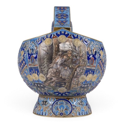 Auktion 161<br>CLOISONNÉ-EMAIL-KOWSCH 'IWAN ZAREWITSCH AUF DEM GRAUEN WOLF' NACH VIKTOR WASNEZOW